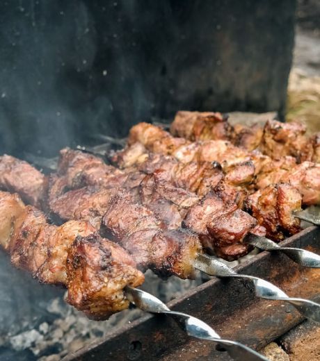 Парение в бане и шашлыки